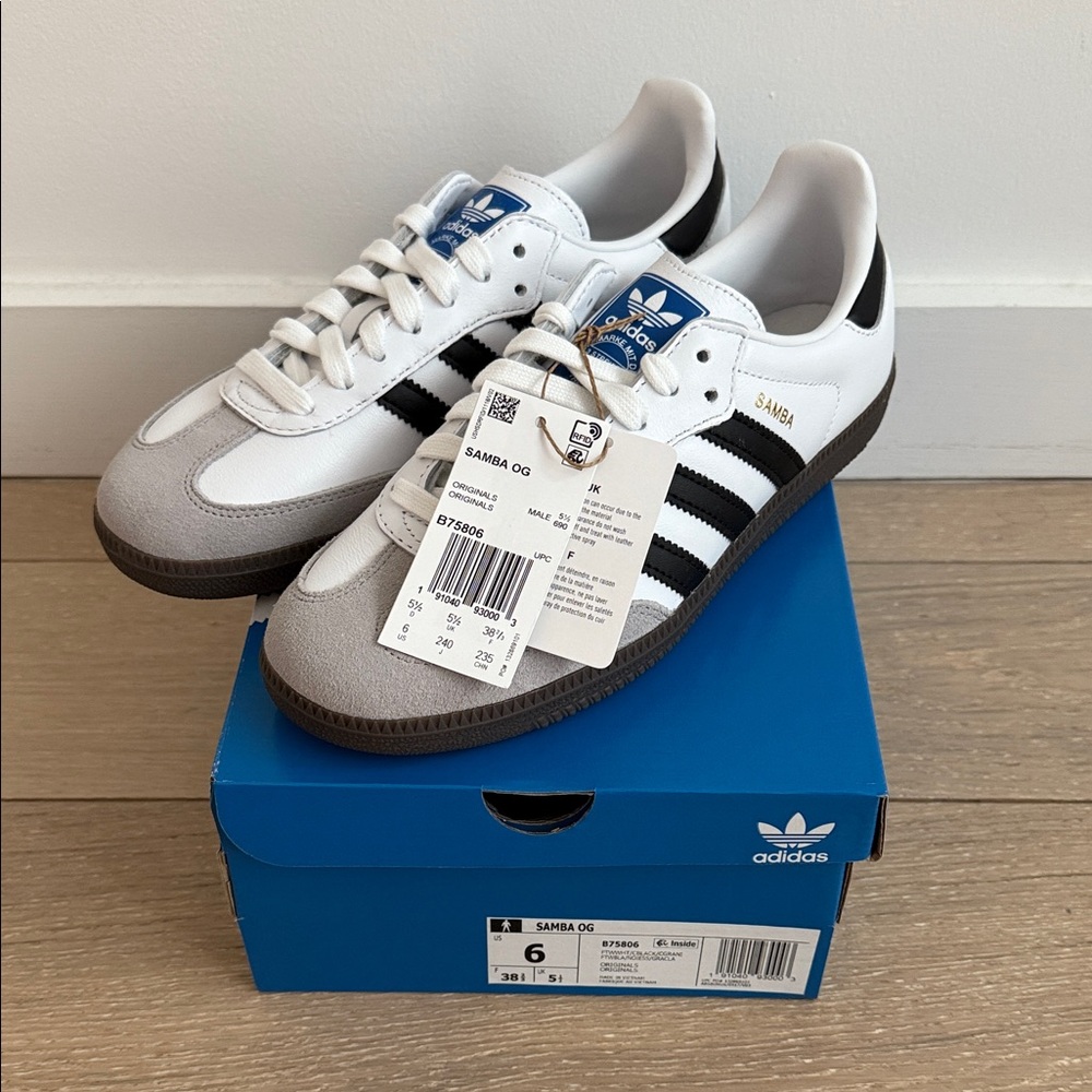Adidas Samba OG, Cloud White / Core Black / Gum, Men’s 6, Women’s 7